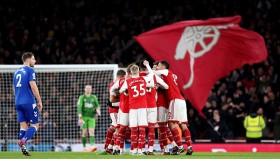 英超豪门集结，争夺首个冠军的悬念之战